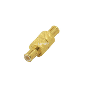 Plug MCX para conectar o adaptador RF
